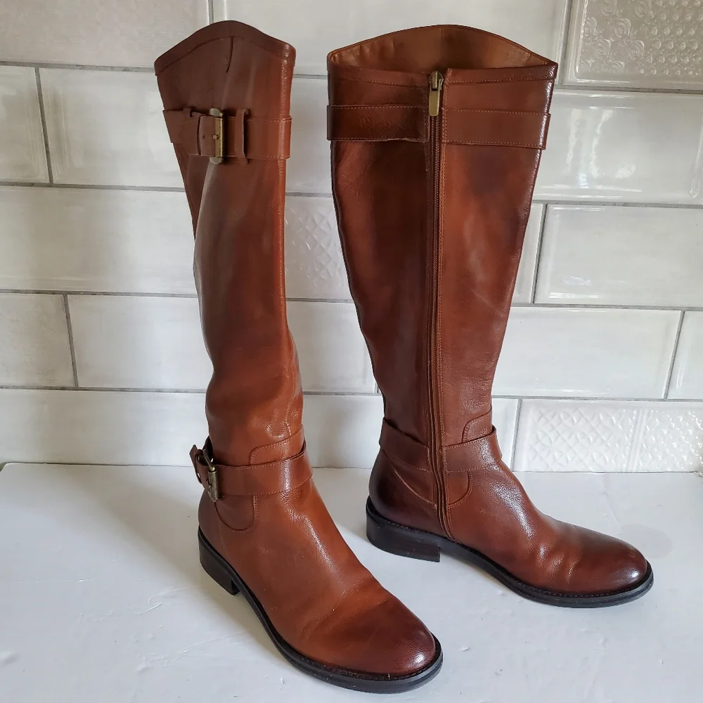 Enzo Angiolini 6.5 Vernished Leather Riding Boots Old Money Equestrian Classic